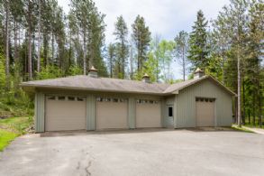 Garage and Workshop - Country homes for sale and luxury real estate including horse farms and property in the Caledon and King City areas near Toronto