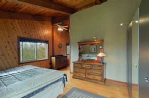 Country Retreat, Mono, Mono, Ontario, Canada - Country homes for sale and luxury real estate including horse farms and property in the Caledon and King City areas near Toronto