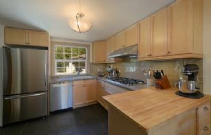 Kitchen - Country homes for sale and luxury real estate including horse farms and property in the Caledon and King City areas near Toronto