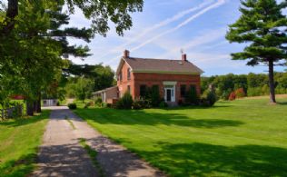 Front Exterior - Country homes for sale and luxury real estate including horse farms and property in the Caledon and King City areas near Toronto