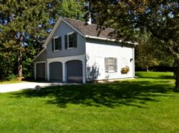Coach House - Country homes for sale and luxury real estate including horse farms and property in the Caledon and King City areas near Toronto