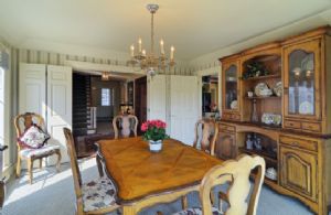 Dining Room - Country homes for sale and luxury real estate including horse farms and property in the Caledon and King City areas near Toronto