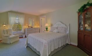 2nd Bedroom - Country homes for sale and luxury real estate including horse farms and property in the Caledon and King City areas near Toronto