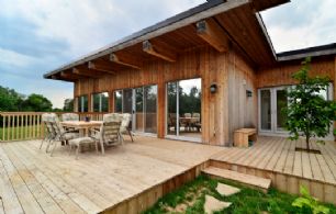 Side Patio - Country homes for sale and luxury real estate including horse farms and property in the Caledon and King City areas near Toronto