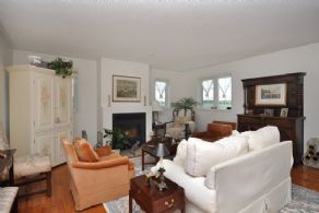 Guesthouse Livingroom - Country homes for sale and luxury real estate including horse farms and property in the Caledon and King City areas near Toronto