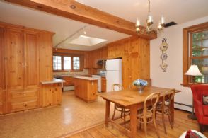 Kitchen - Country homes for sale and luxury real estate including horse farms and property in the Caledon and King City areas near Toronto