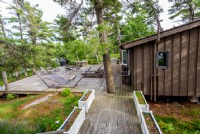 Link to Guest Cottage - Country homes for sale and luxury real estate including horse farms and property in the Caledon and King City areas near Toronto