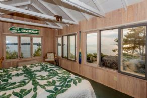 Master Cabin - Country homes for sale and luxury real estate including horse farms and property in the Caledon and King City areas near Toronto
