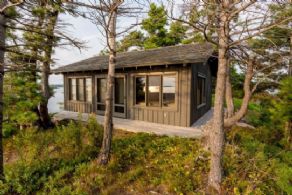 Two Bedroom Guest Cottage - Country homes for sale and luxury real estate including horse farms and property in the Caledon and King City areas near Toronto