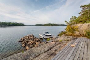 Overlooking Harbour - Country homes for sale and luxury real estate including horse farms and property in the Caledon and King City areas near Toronto