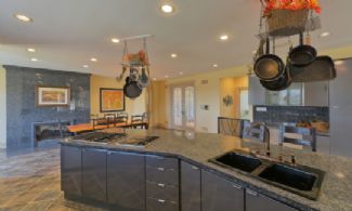 Kitchen - Country homes for sale and luxury real estate including horse farms and property in the Caledon and King City areas near Toronto