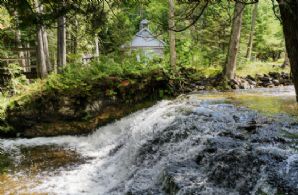 Gypsy Creek, West Grey, Ontario, Canada - Country homes for sale and luxury real estate including horse farms and property in the Caledon and King City areas near Toronto