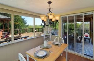 Dining Area - Country homes for sale and luxury real estate including horse farms and property in the Caledon and King City areas near Toronto