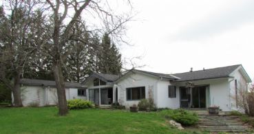 Main House  - Country homes for sale and luxury real estate including horse farms and property in the Caledon and King City areas near Toronto