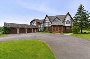 Front Facade - Country homes for sale and luxury real estate including horse farms and property in the Caledon and King City areas near Toronto