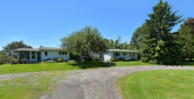 Kingcrest, King, King, Ontario, Canada - Country homes for sale and luxury real estate including horse farms and property in the Caledon and King City areas near Toronto