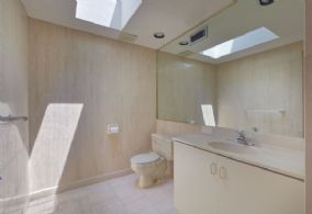 Powder Room - Country homes for sale and luxury real estate including horse farms and property in the Caledon and King City areas near Toronto