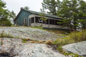 Main Cottage West Elevation - Country homes for sale and luxury real estate including horse farms and property in the Caledon and King City areas near Toronto