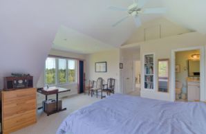 Apartment Bedrom - Country homes for sale and luxury real estate including horse farms and property in the Caledon and King City areas near Toronto