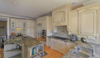 Kitchen - Country homes for sale and luxury real estate including horse farms and property in the Caledon and King City areas near Toronto