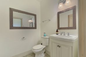 Modern Built Classic, Mono, Ontario, Canada - Country homes for sale and luxury real estate including horse farms and property in the Caledon and King City areas near Toronto