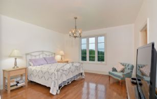 Modern Built Classic, Mono, Ontario, Canada - Country homes for sale and luxury real estate including horse farms and property in the Caledon and King City areas near Toronto