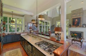 Centre Island - Country homes for sale and luxury real estate including horse farms and property in the Caledon and King City areas near Toronto