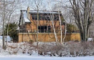 Guest House - Country homes for sale and luxury real estate including horse farms and property in the Caledon and King City areas near Toronto