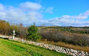 Hockley Valley Vista, Mono, Ontario, Canada - Country homes for sale and luxury real estate including horse farms and property in the Caledon and King City areas near Toronto