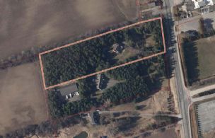 Aerial - Country homes for sale and luxury real estate including horse farms and property in the Caledon and King City areas near Toronto