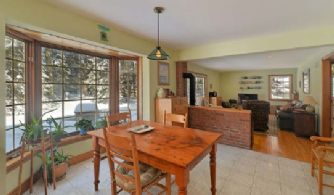 Breakfast Room - Country homes for sale and luxury real estate including horse farms and property in the Caledon and King City areas near Toronto