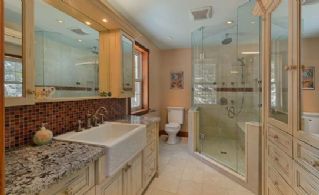 Master Ensuite - Country homes for sale and luxury real estate including horse farms and property in the Caledon and King City areas near Toronto