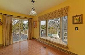 Breakfast Area - Country homes for sale and luxury real estate including horse farms and property in the Caledon and King City areas near Toronto