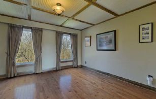 Dining Room - Country homes for sale and luxury real estate including horse farms and property in the Caledon and King City areas near Toronto