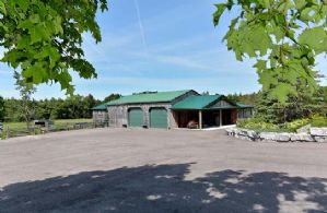 Trafalgar Road North Farm, Erin, Ontario, Canada - Country homes for sale and luxury real estate including horse farms and property in the Caledon and King City areas near Toronto