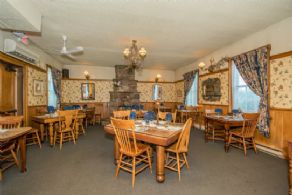 Dining Area - Country homes for sale and luxury real estate including horse farms and property in the Caledon and King City areas near Toronto