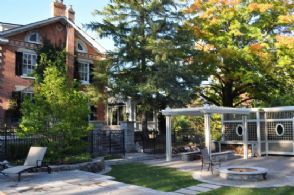 Executive Rental Aurora, Aurora, Ontario - Country homes for sale and luxury real estate including horse farms and property in the Caledon and King City areas near Toronto