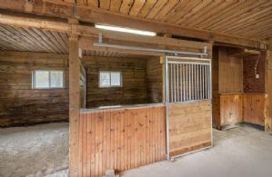 Heart Lake Farm, Caledon, Ontairo - Country homes for sale and luxury real estate including horse farms and property in the Caledon and King City areas near Toronto