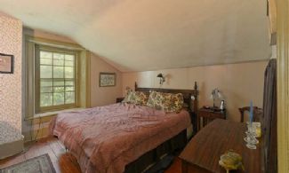 Heart Lake Farm, Caledon, Ontairo - Country homes for sale and luxury real estate including horse farms and property in the Caledon and King City areas near Toronto