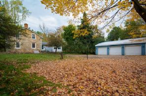 Heart Lake Farm, Caledon, Ontairo - Country homes for sale and luxury real estate including horse farms and property in the Caledon and King City areas near Toronto