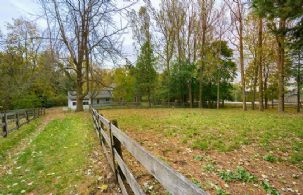 Heart Lake Farm, Caledon, Ontairo - Country homes for sale and luxury real estate including horse farms and property in the Caledon and King City areas near Toronto