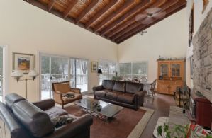 House 1: Living/Dining Room - Country homes for sale and luxury real estate including horse farms and property in the Caledon and King City areas near Toronto