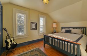 Lofty Pines Farm, Caledon, Ontario - Country homes for sale and luxury real estate including horse farms and property in the Caledon and King City areas near Toronto