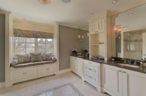 Master Bath - Country homes for sale and luxury real estate including horse farms and property in the Caledon and King City areas near Toronto