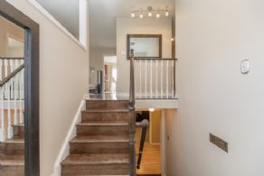 Bird Street, Barrie, Ontario - Country homes for sale and luxury real estate including horse farms and property in the Caledon and King City areas near Toronto