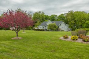 House #1 - Country homes for sale and luxury real estate including horse farms and property in the Caledon and King City areas near Toronto