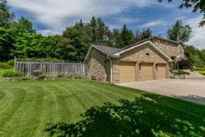 Yard - Country homes for sale and luxury real estate including horse farms and property in the Caledon and King City areas near Toronto