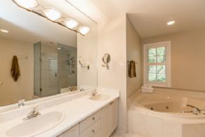Master Ensuite - Country homes for sale and luxury real estate including horse farms and property in the Caledon and King City areas near Toronto