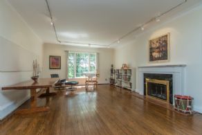 Living Room/Gallery - Country homes for sale and luxury real estate including horse farms and property in the Caledon and King City areas near Toronto