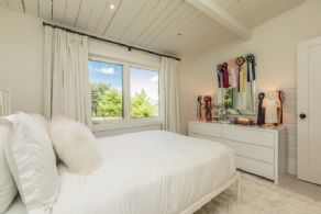 Bedroom - Country homes for sale and luxury real estate including horse farms and property in the Caledon and King City areas near Toronto